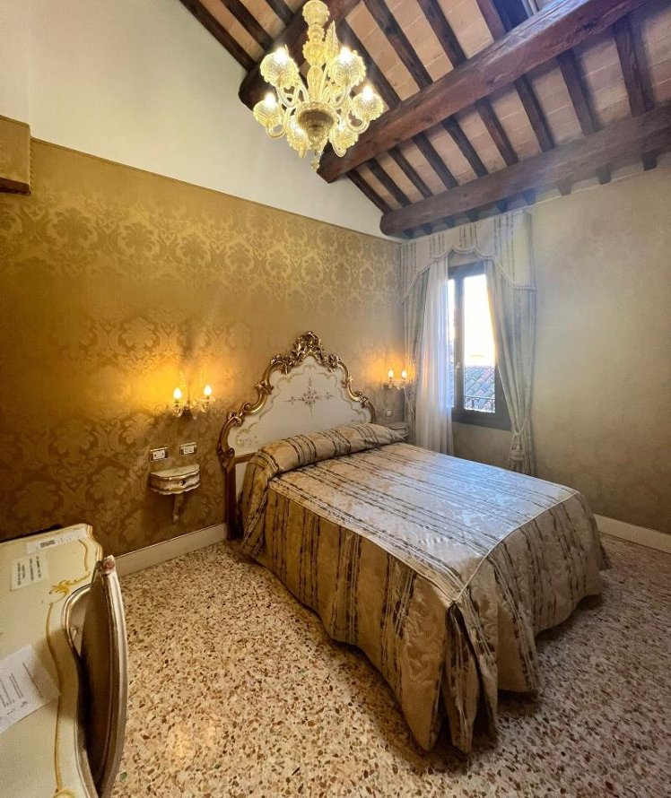 DOUBLE ECONOMY Room