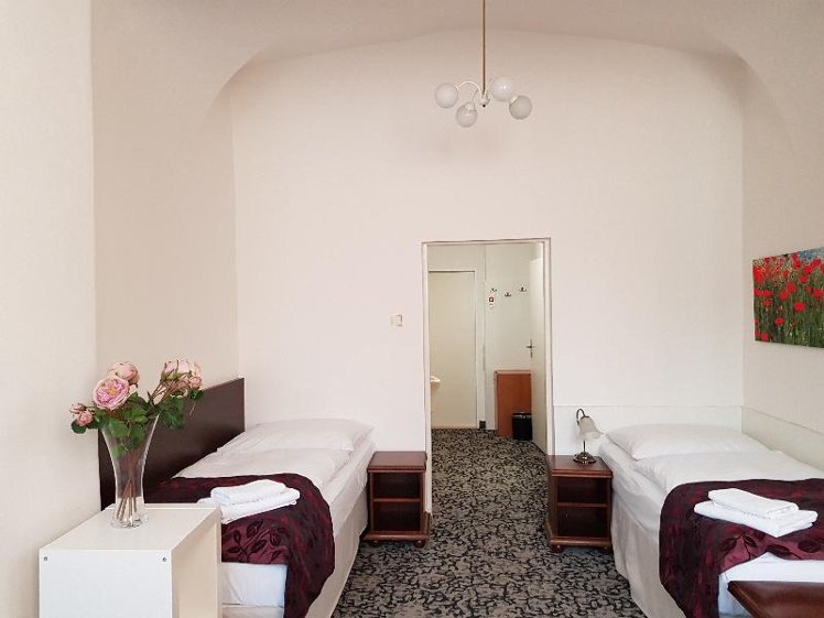 QUADRUPLE STANDARD Room