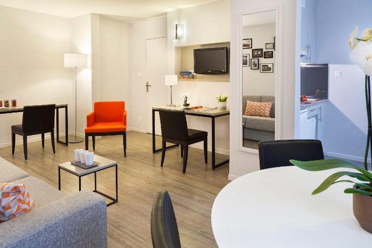 APARTMENT DELUXE ONE BEDROOM Room