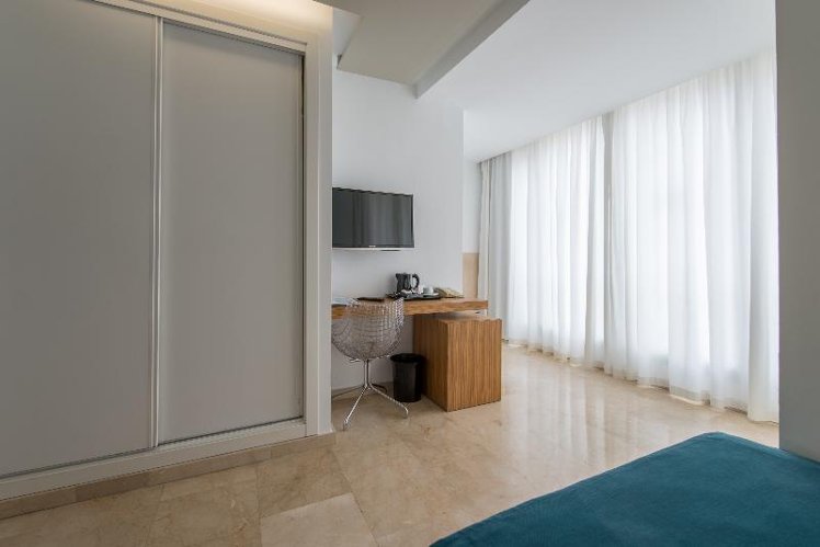 SINGLE STANDARD Room