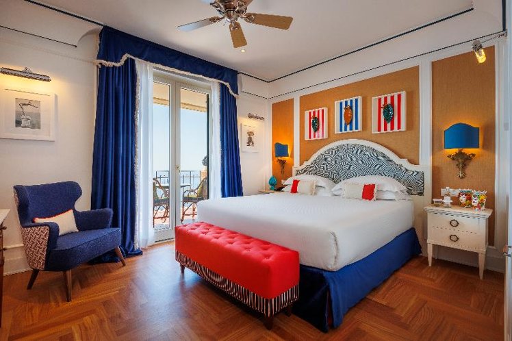 DOUBLE DELUXE WITH BALCONY Room