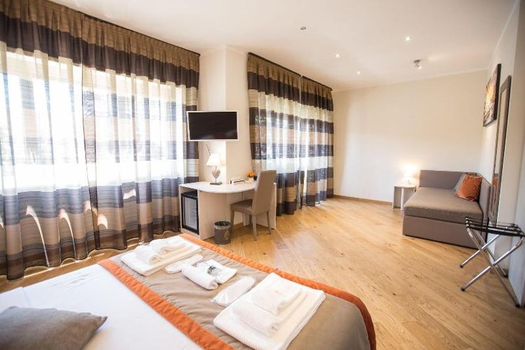 QUADRUPLE TWO QUEEN BEDS Room