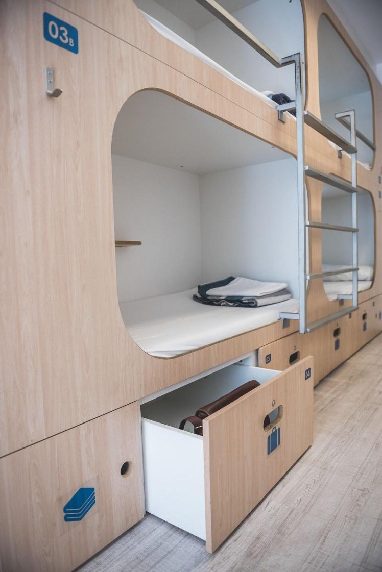 Bed in dormitory WITH SHARED BATHROOM Room