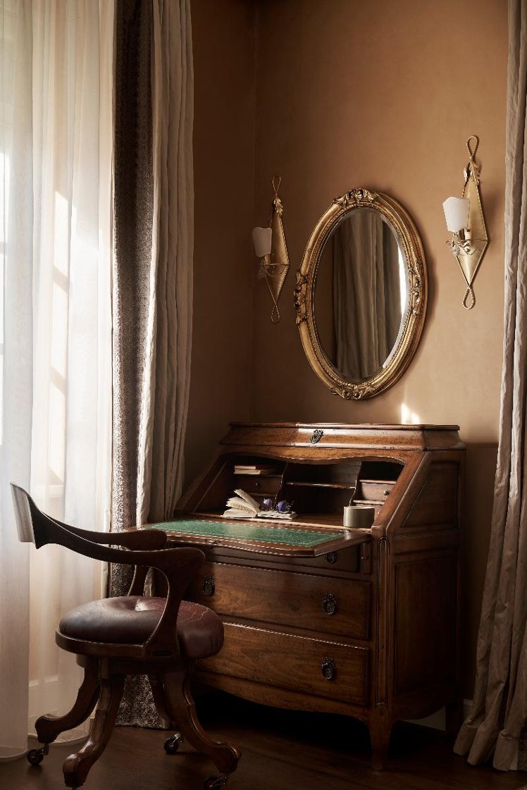 Double or Twin DELUXE Room