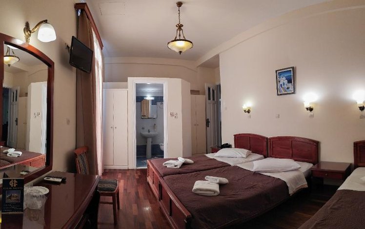 TRIPLE STANDARD Room