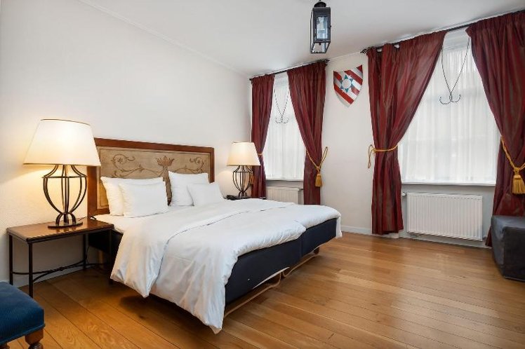 JUNIOR SUITE KING SIZE BED Room