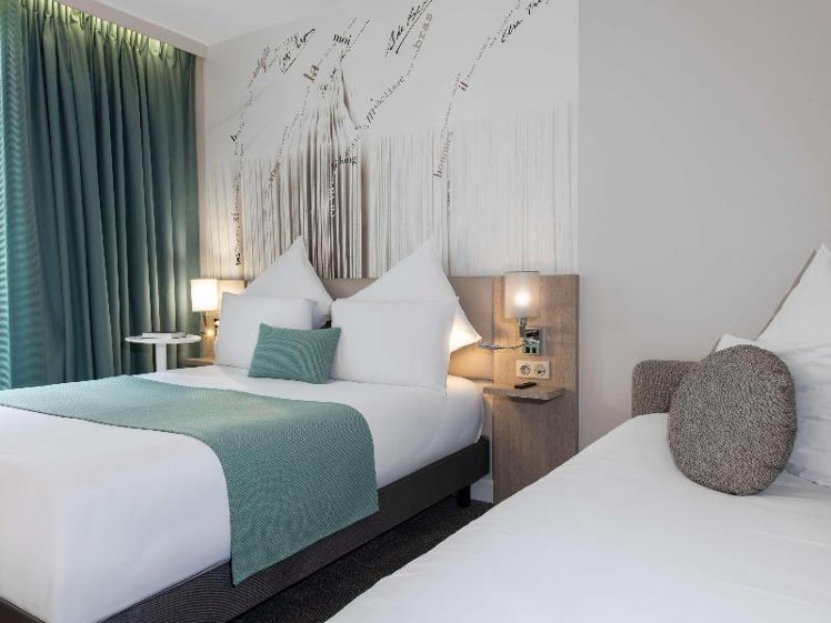 DOUBLE WITH DOUBLE BED Room