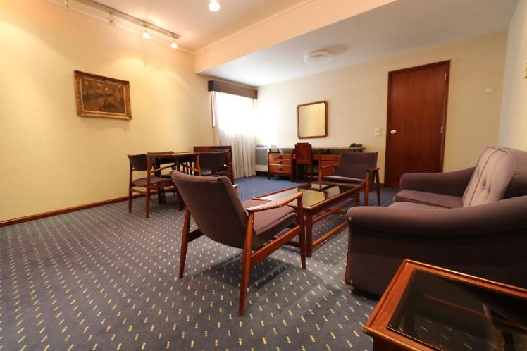 SUITE CAPACITY 4 Room