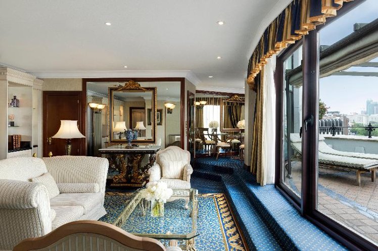 SUITE CLUB Room