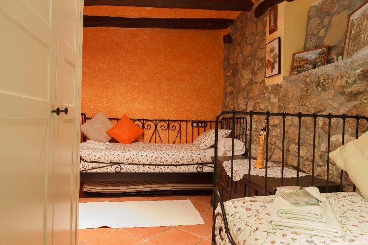 APARTMENT CAPACITY 5 TWO BEDROOMS Room