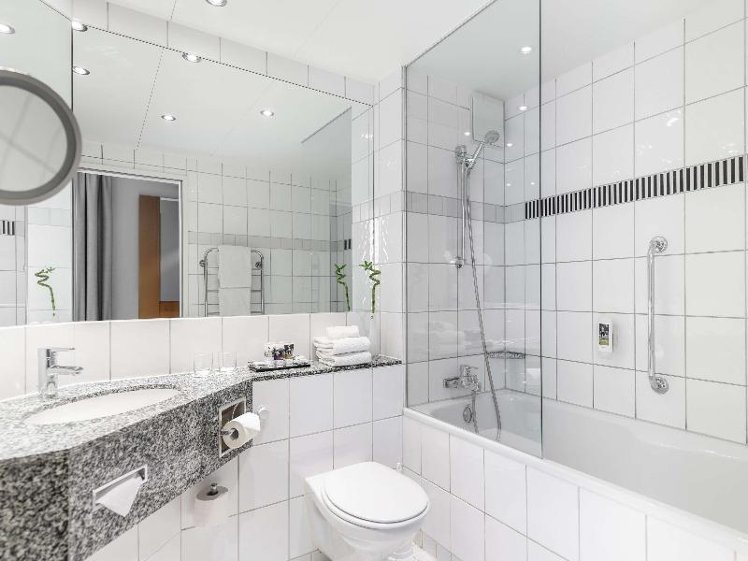 SINGLE STANDARD Room