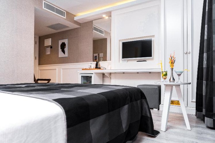 DOUBLE STANDARD Room