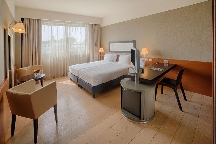 DOUBLE STANDARD Room