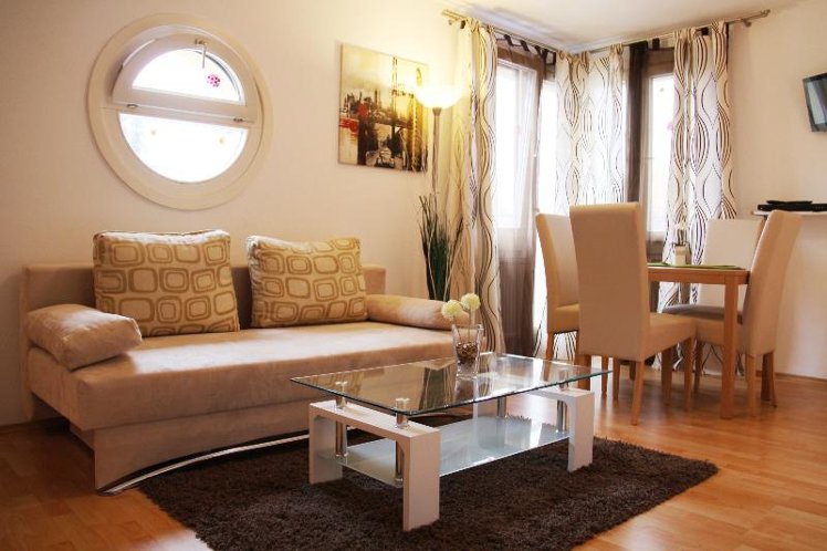 STUDIO STANDARD Room