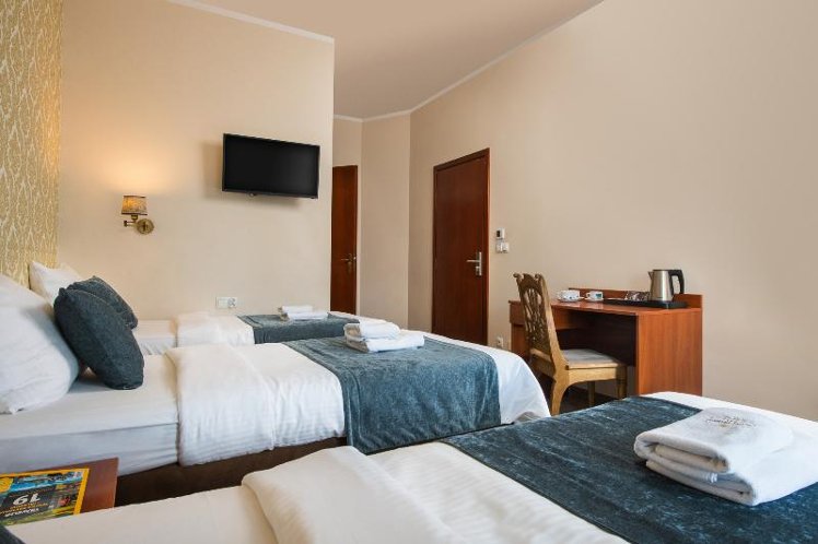 TRIPLE STANDARD Room