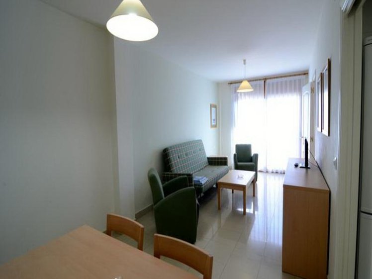 APARTMENT CAPACITY 6 TWO BEDROOMS Room