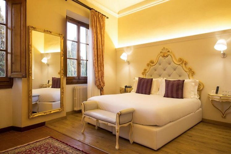 JUNIOR SUITE STANDARD Room