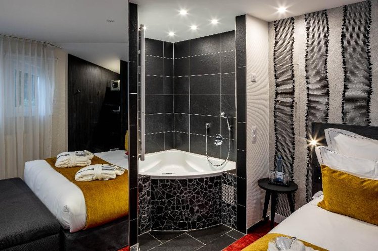 DOUBLE LUXURY Room