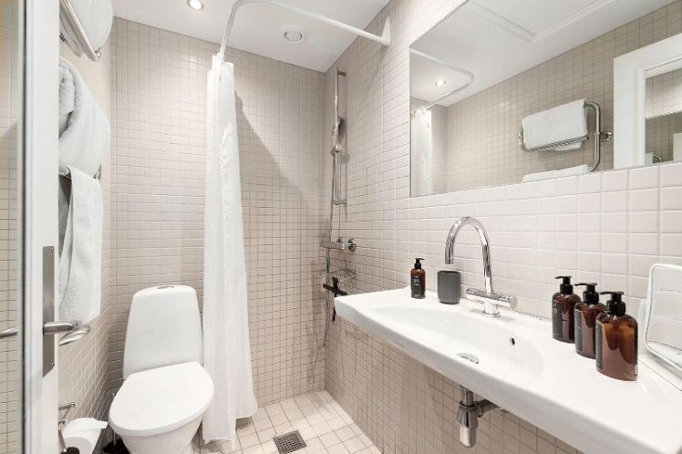 SINGLE STANDARD Room