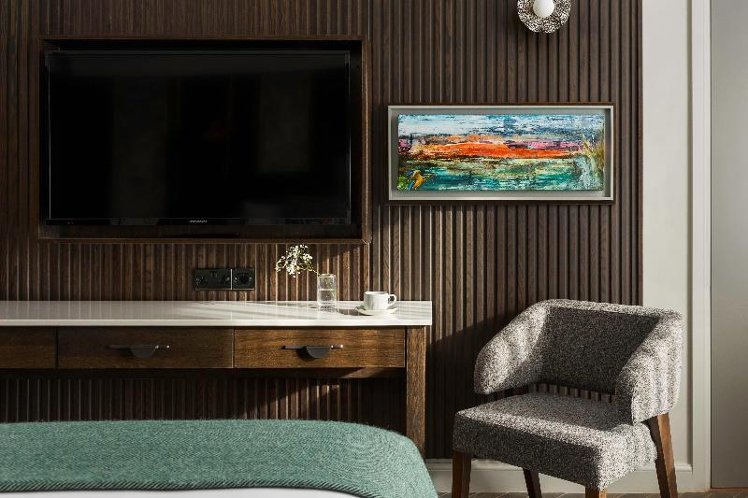 DOUBLE Accessible KING SIZE BED Room