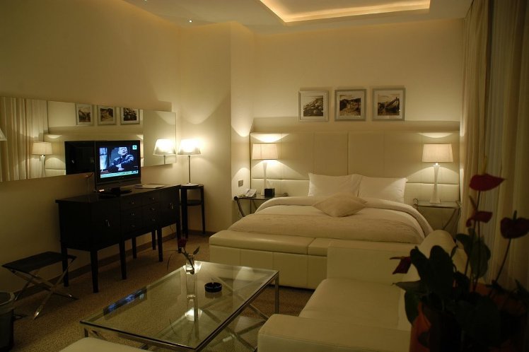 Canyon Hotel
