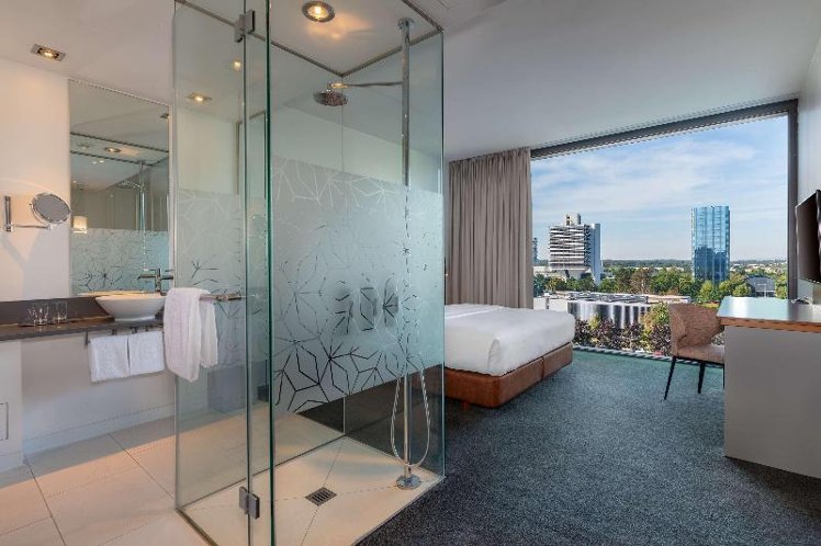 JUNIOR SUITE KING SIZE BED Room