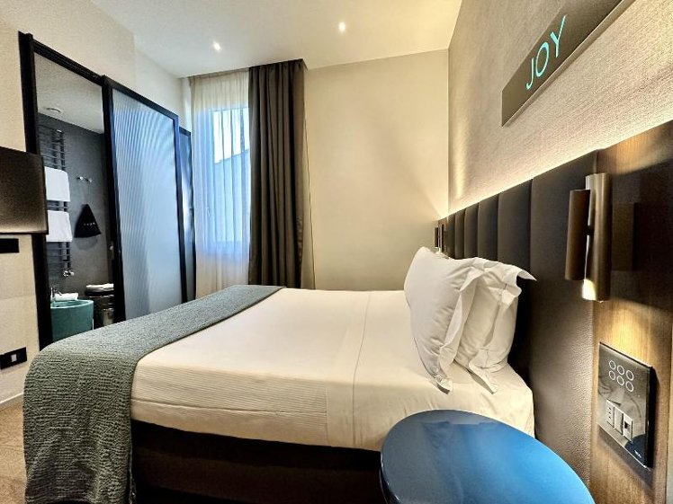 DOUBLE ECONOMY Room