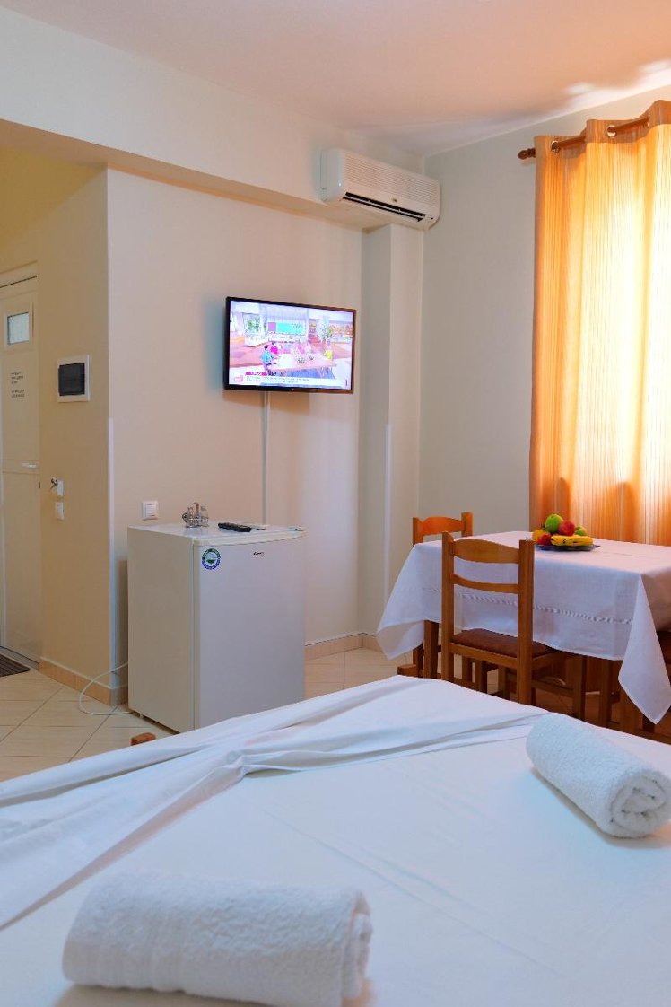 DOUBLE ONE BEDROOM ONE BATHROOM Room
