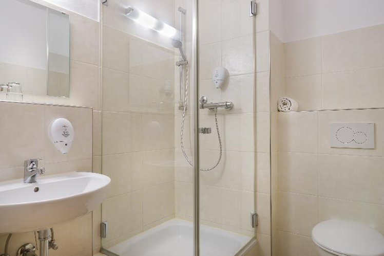 SINGLE SUPERIOR Room