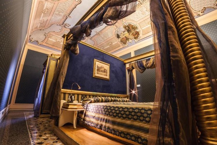 SUITE CLASSIC Room