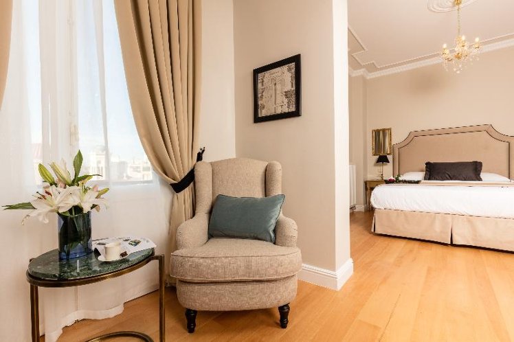 DOUBLE SUPERIOR Room