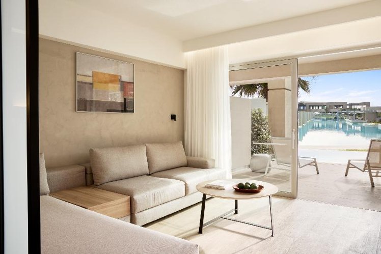 JUNIOR SUITE POOL VIEW Room