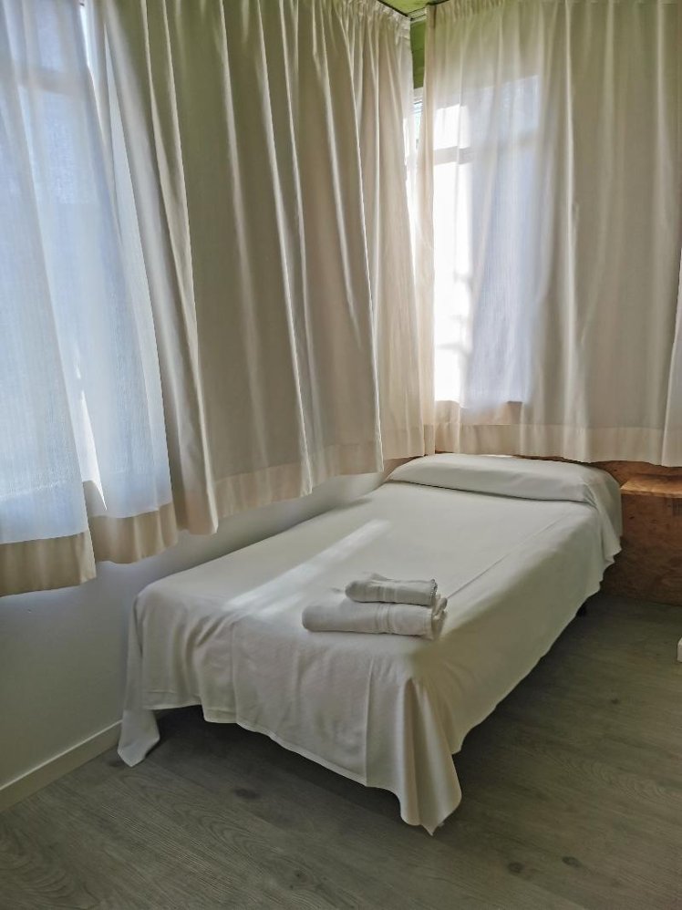 SINGLE STANDARD Room