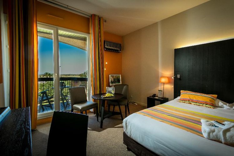 TWIN DELUXE Room