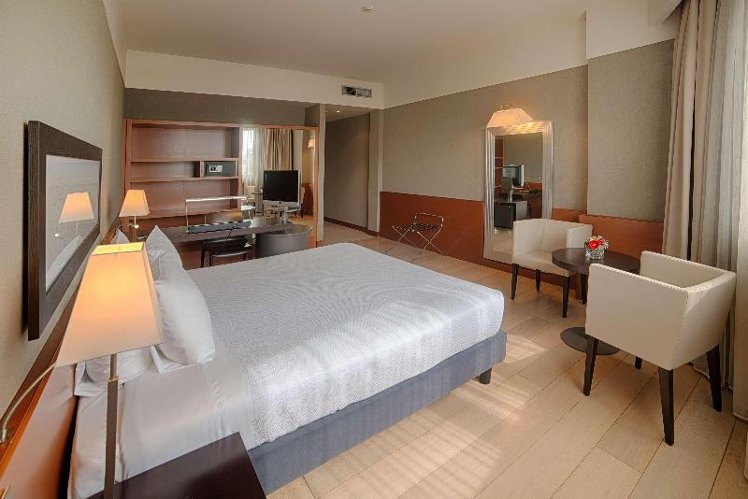 DOUBLE STANDARD Room