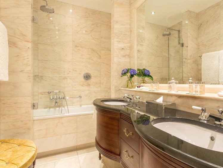 DOUBLE GRAND DELUXE Room