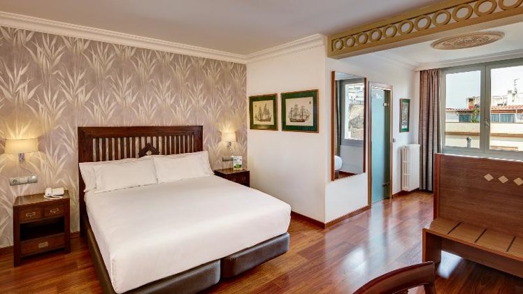 TRIPLE STANDARD Room