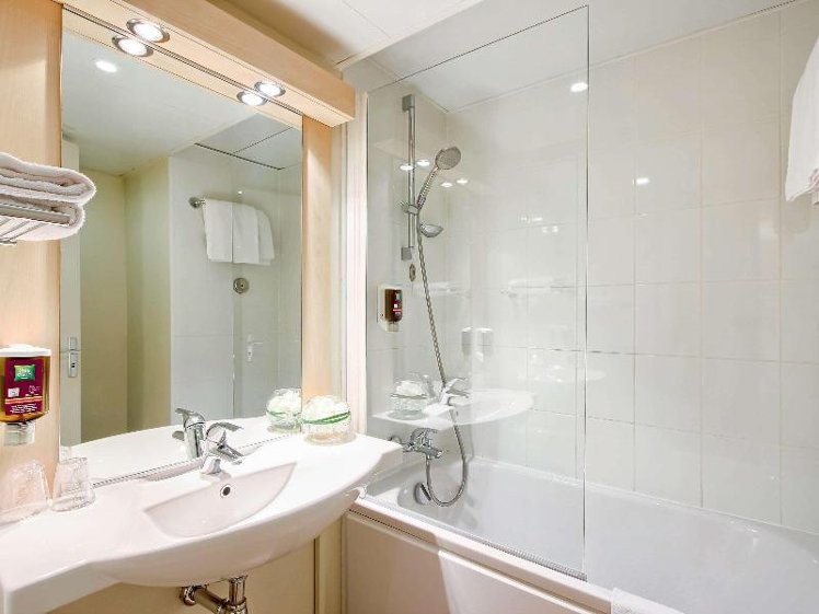 DOUBLE STANDARD Room