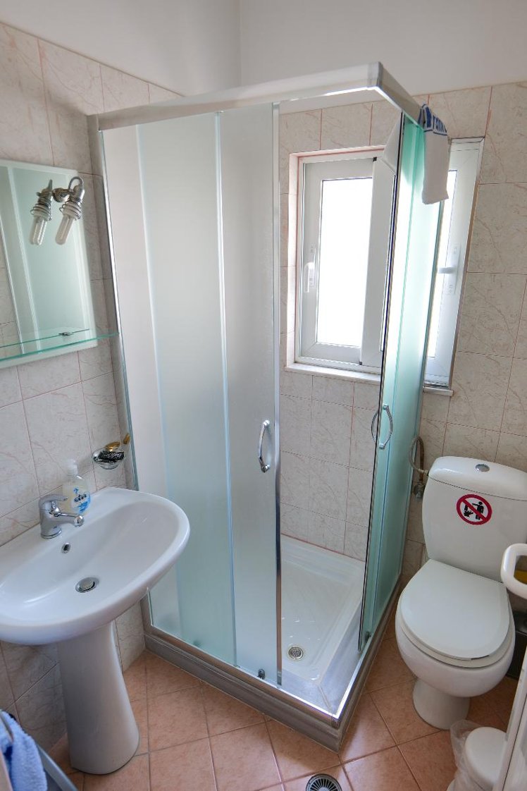 Elidon Apartments
