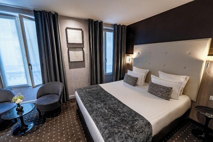 DOUBLE SUPERIOR Room