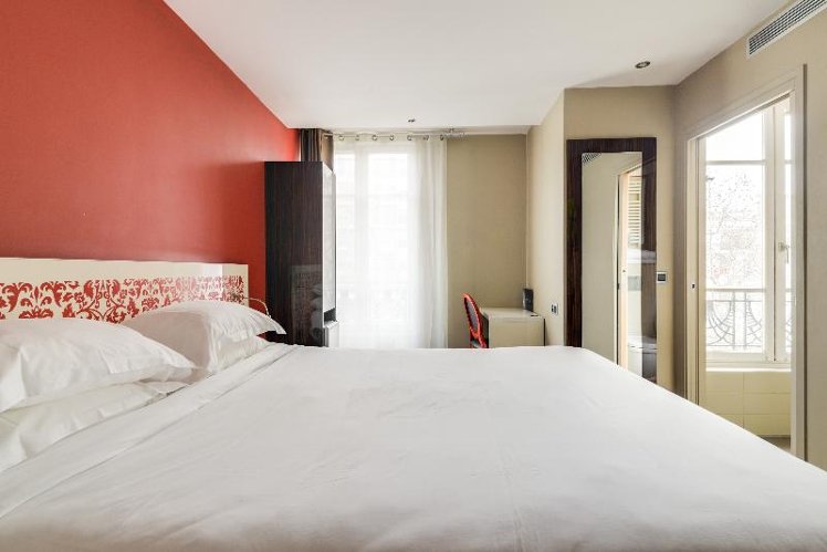 DOUBLE SUPERIOR Room