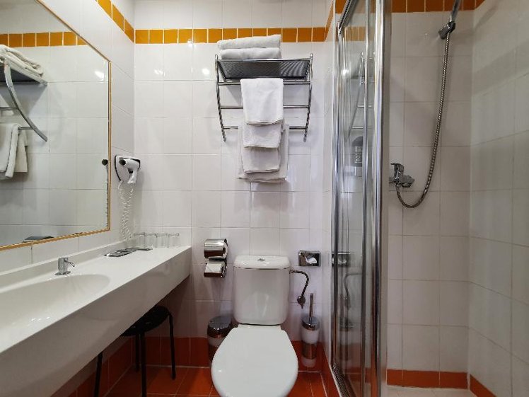 TRIPLE DELUXE Room