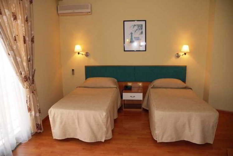 SINGLE STANDARD Room