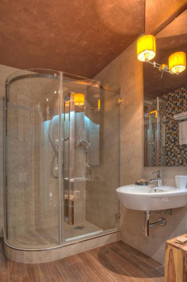 DOUBLE STANDARD Room