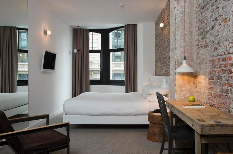 DOUBLE SUPERIOR Room