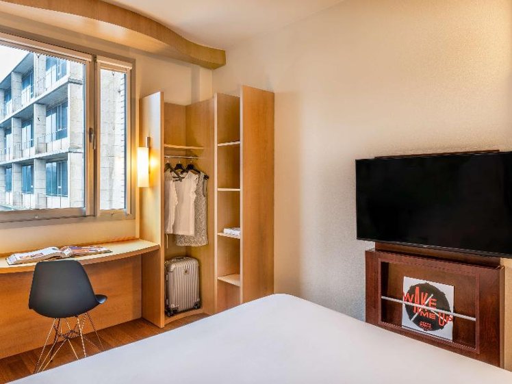 DOUBLE STANDARD Room