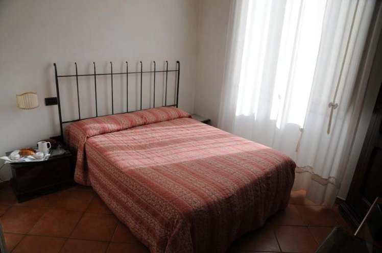 DOUBLE STANDARD Room