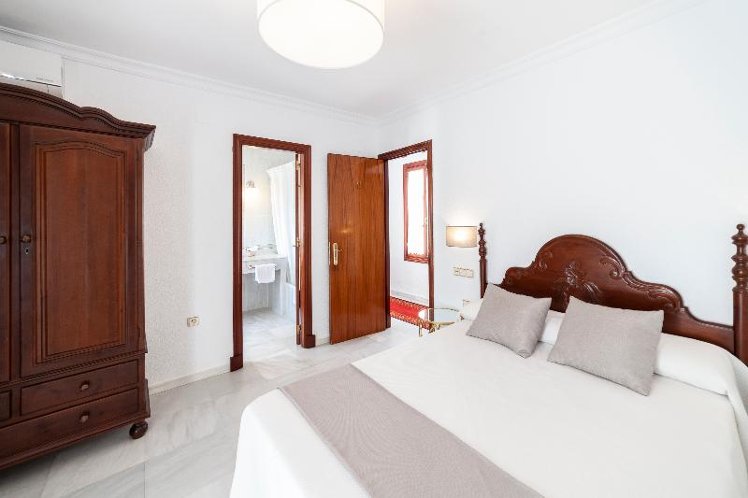 SINGLE STANDARD Room