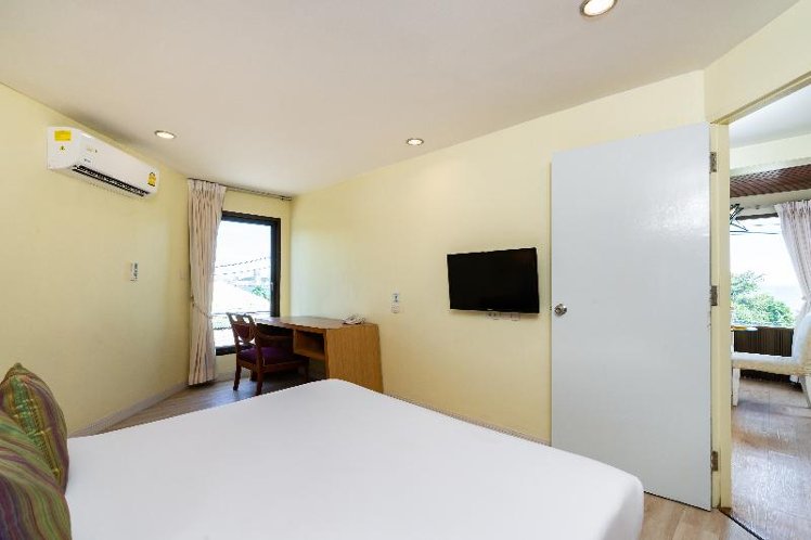 JUNIOR SUITE STANDARD Room