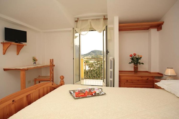 DOUBLE SUPERIOR WITH BALCONY Room